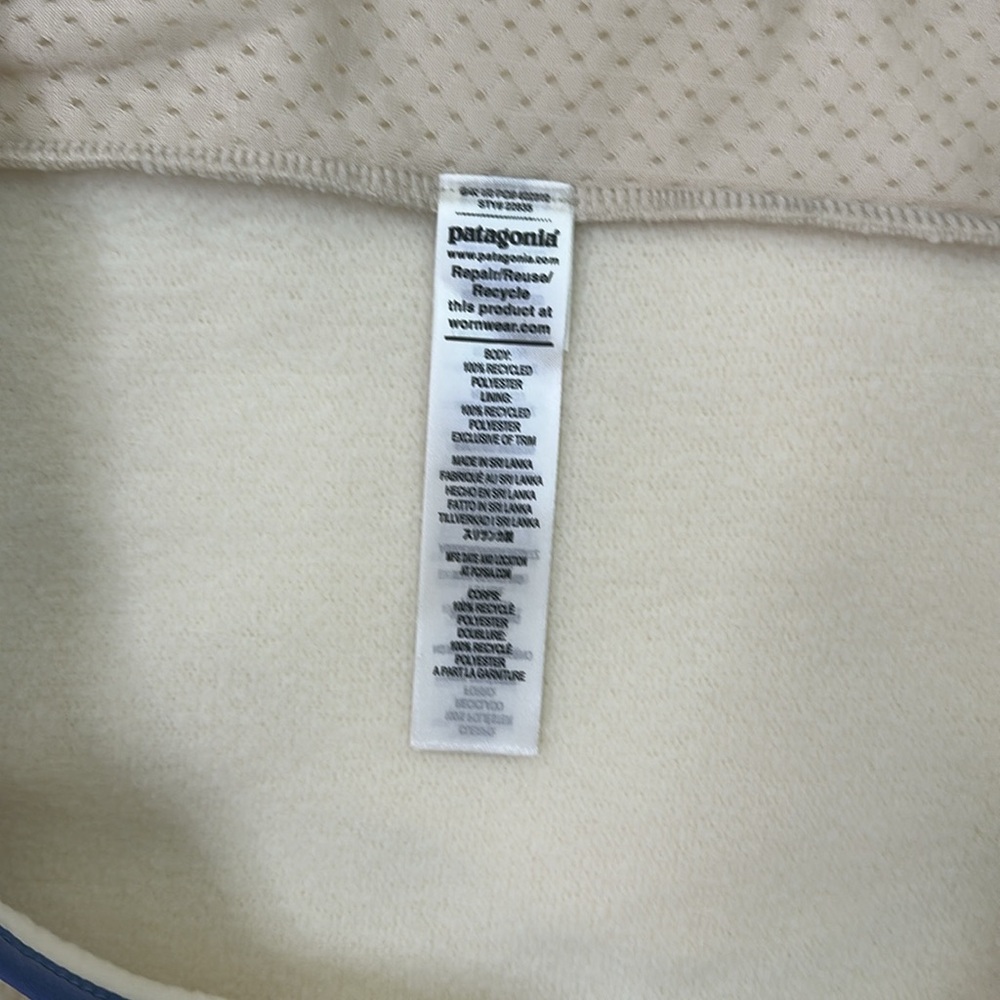 NWT.PATAGONIA.SIZE XL..Cream Fleece with Blue Accents - Picture 12 of 14